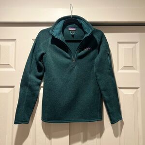 Patagonia Women's Forest Green knit/Fleece Pullover